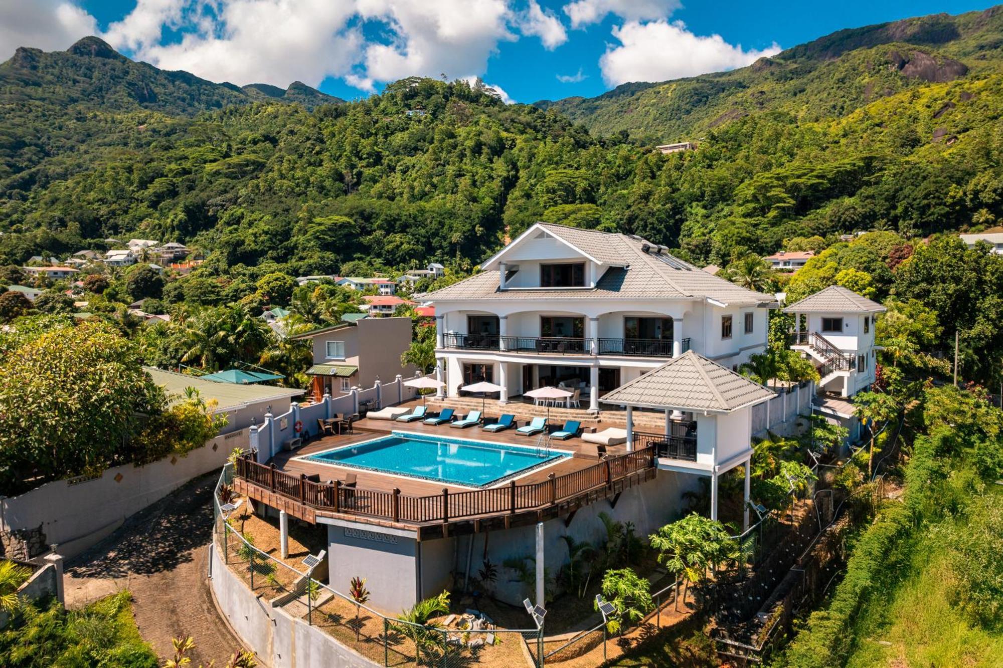D'Offay Seaview Apartments Beau Vallon  Bagian luar foto